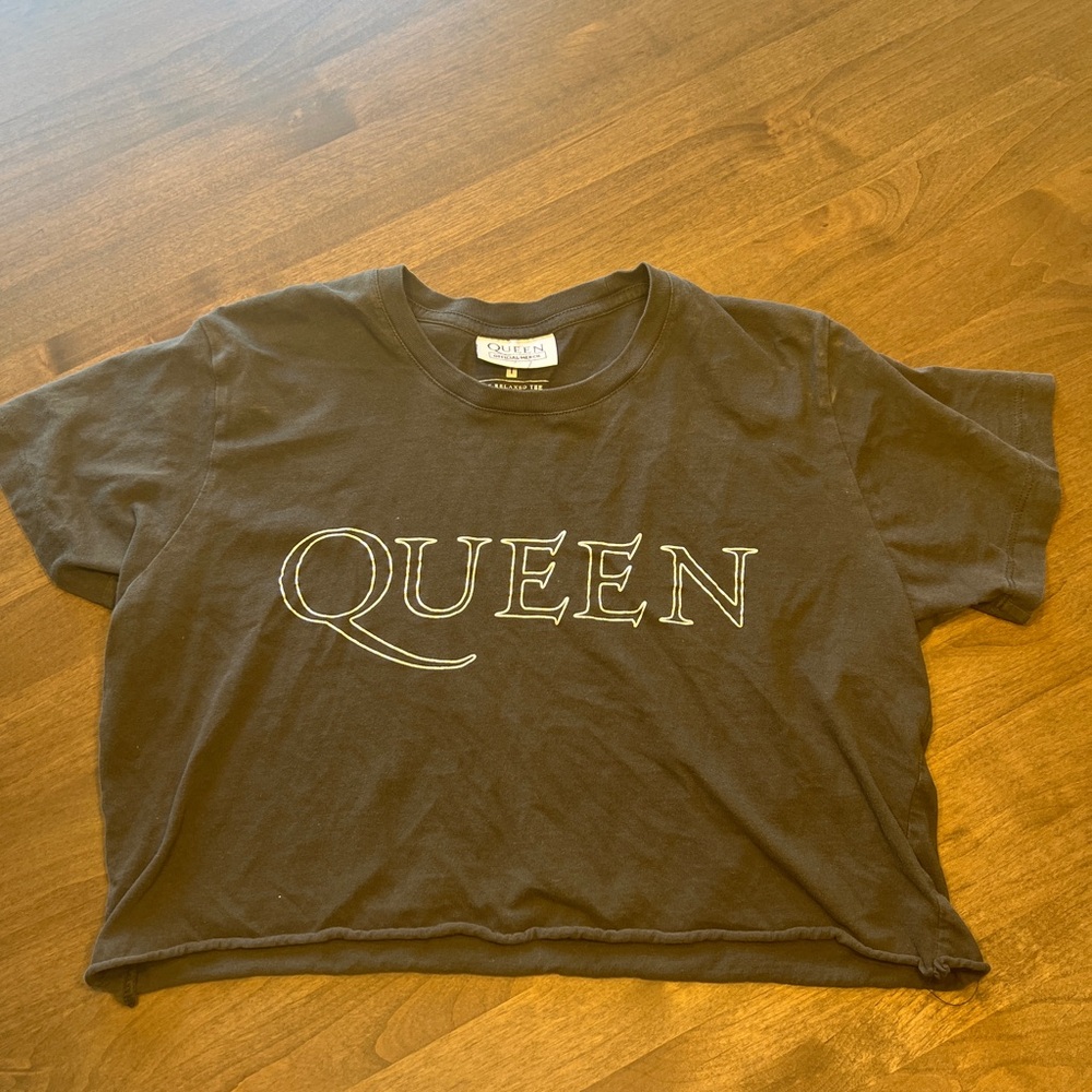 Queen Official Merchandise Black Relaxed Tee